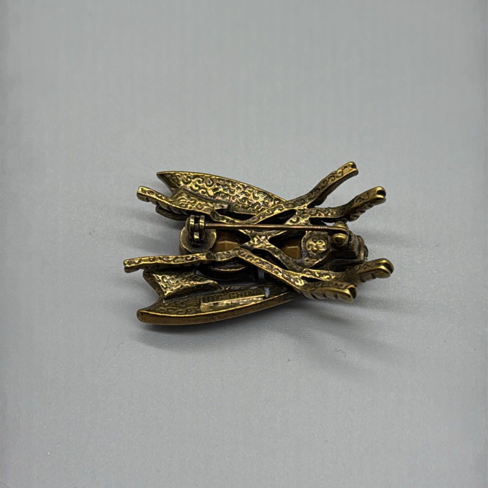 UTC China Signed  Elegant Crystal Insect Brooch - Picture 8 of 10